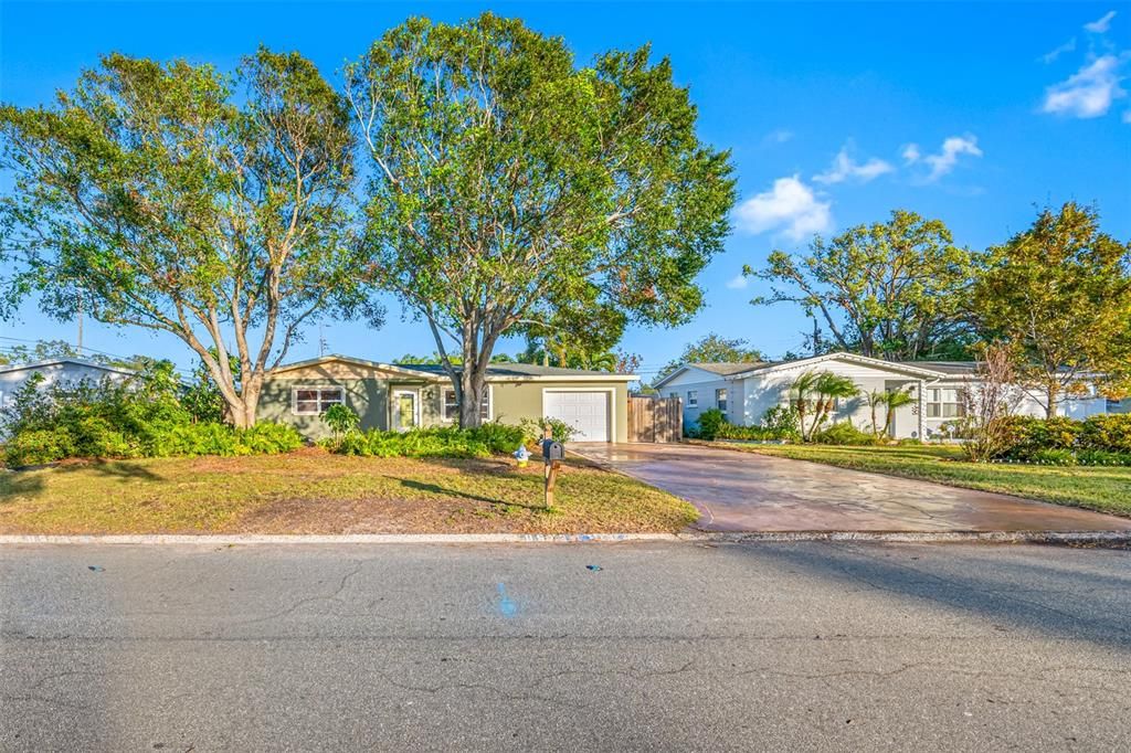 For Sale: $559,000 (3 beds, 2 baths, 1800 Square Feet)