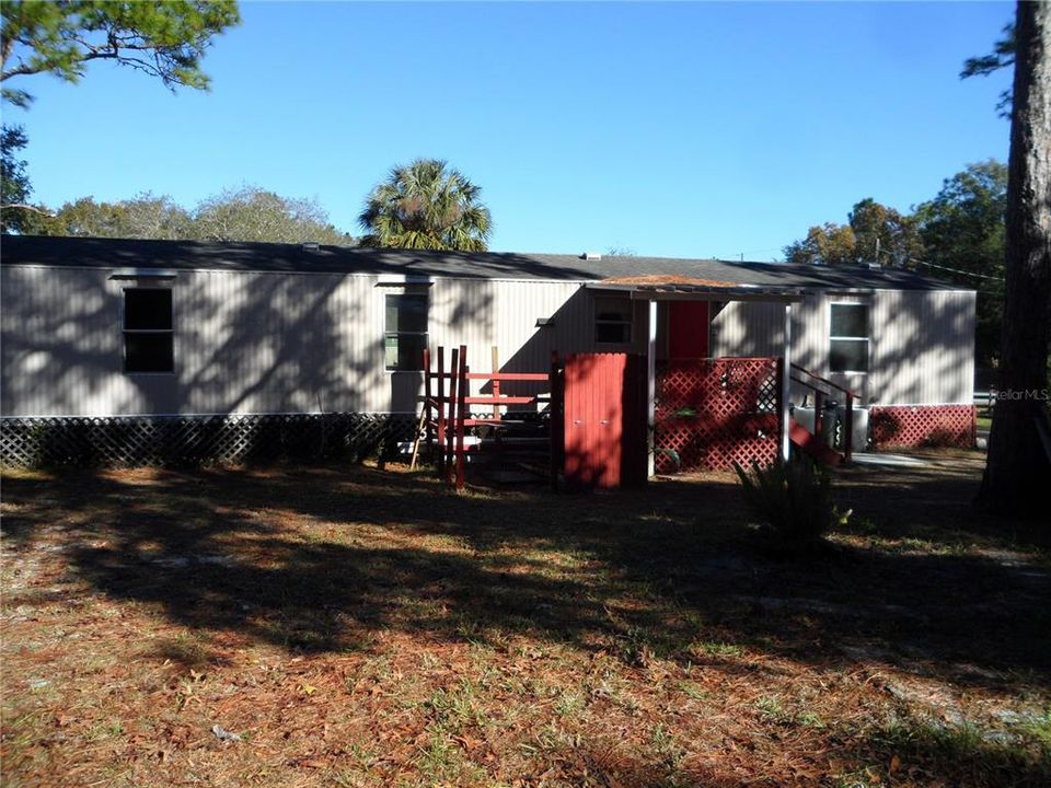 For Sale: $100,000 (3 beds, 2 baths, 1056 Square Feet)