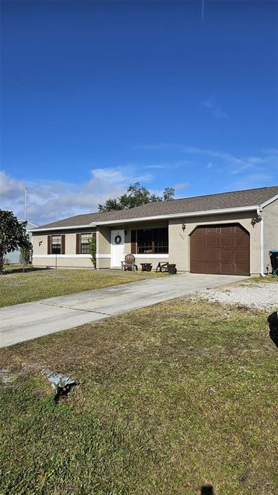 For Sale: $270,000 (3 beds, 2 baths, 1278 Square Feet)