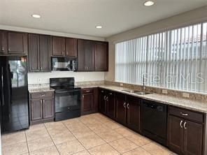 For Rent: $2,450 (4 beds, 2 baths, 1556 Square Feet)