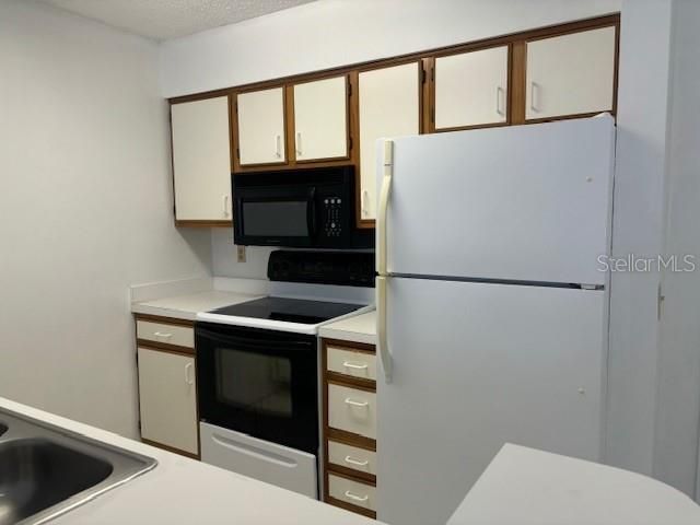 For Rent: $1,649 (1 beds, 1 baths, 713 Square Feet)