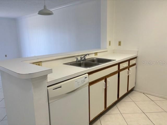 For Rent: $1,649 (1 beds, 1 baths, 713 Square Feet)