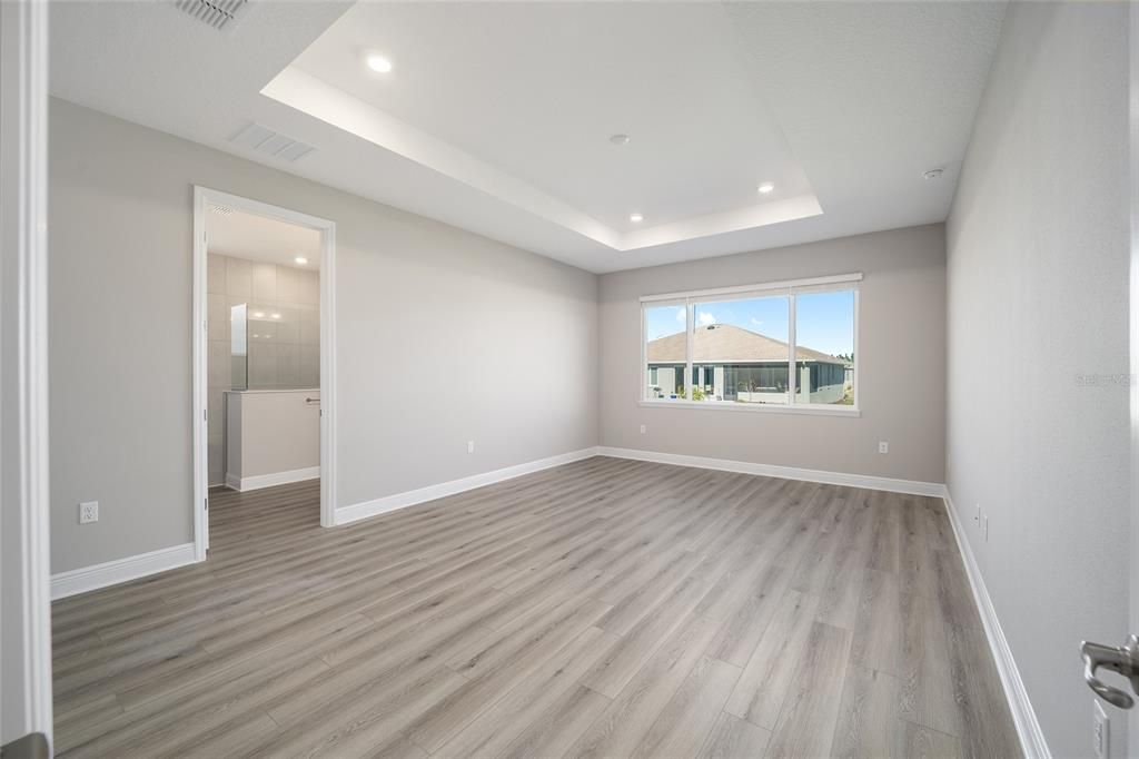 For Sale: $487,000 (2 beds, 2 baths, 2616 Square Feet)