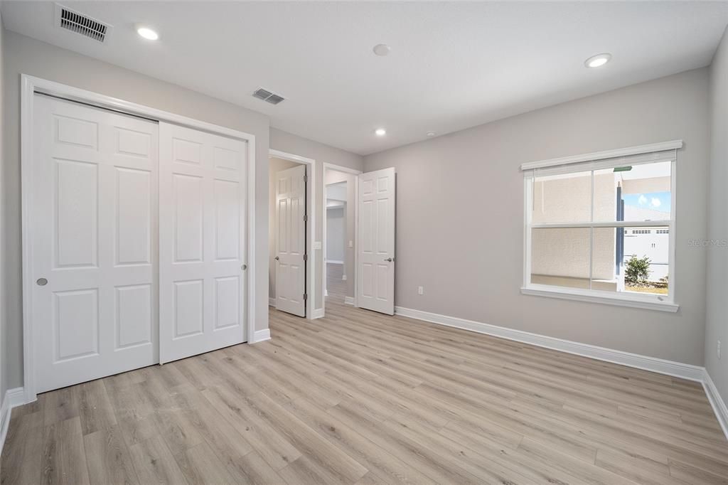 For Sale: $487,000 (2 beds, 2 baths, 2616 Square Feet)