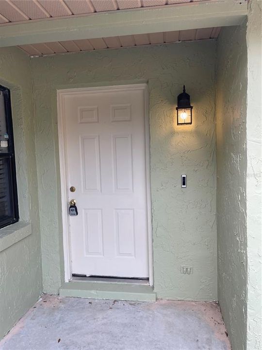 Active With Contract: $1,800 (3 beds, 2 baths, 1232 Square Feet)