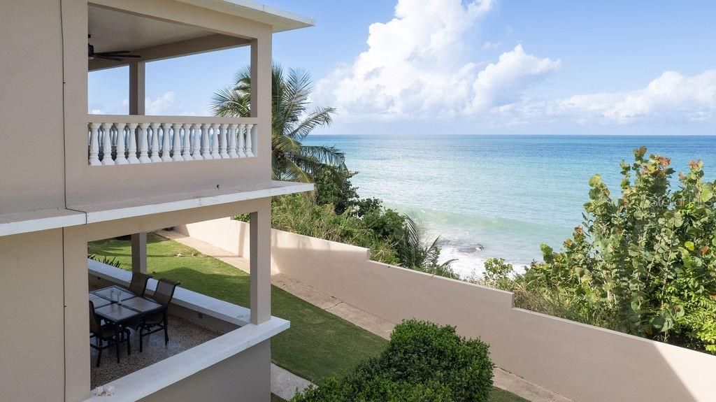 For Sale: $1,400,000 (7 beds, 4 baths, 2500 Square Feet)