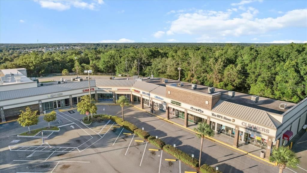 Под контрактом: $289,400 (4 спален, 2 ванн, 1635 Квадратных фут)