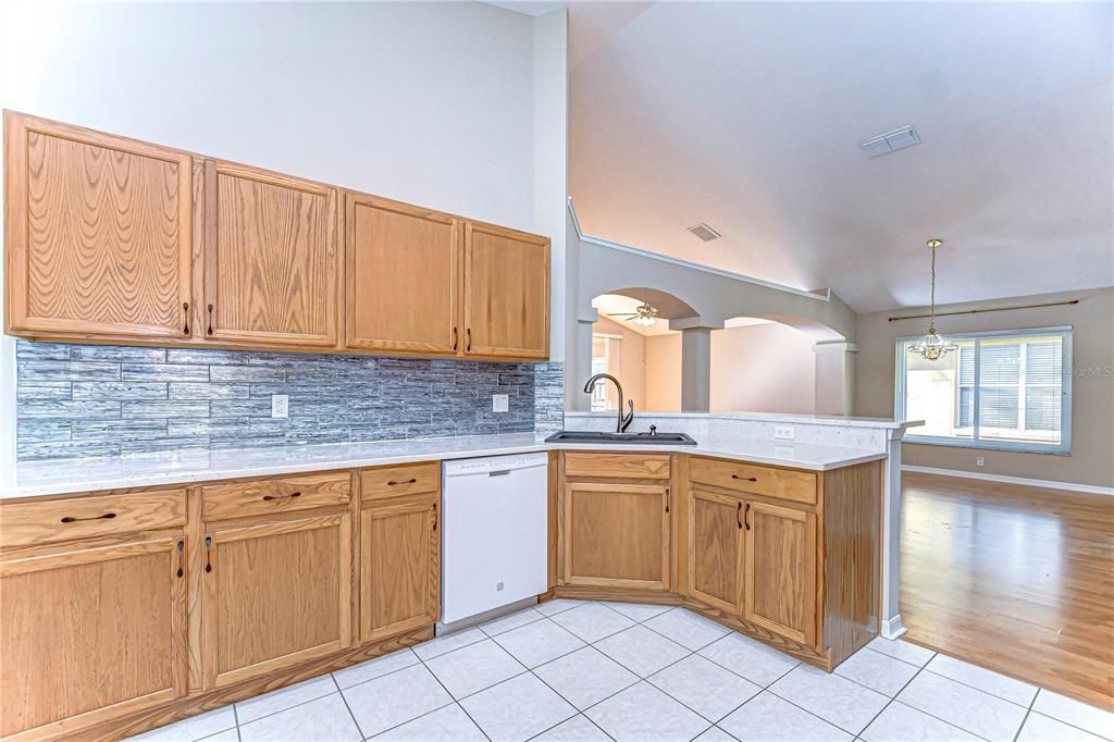 For Sale: $400,000 (4 beds, 2 baths, 1769 Square Feet)