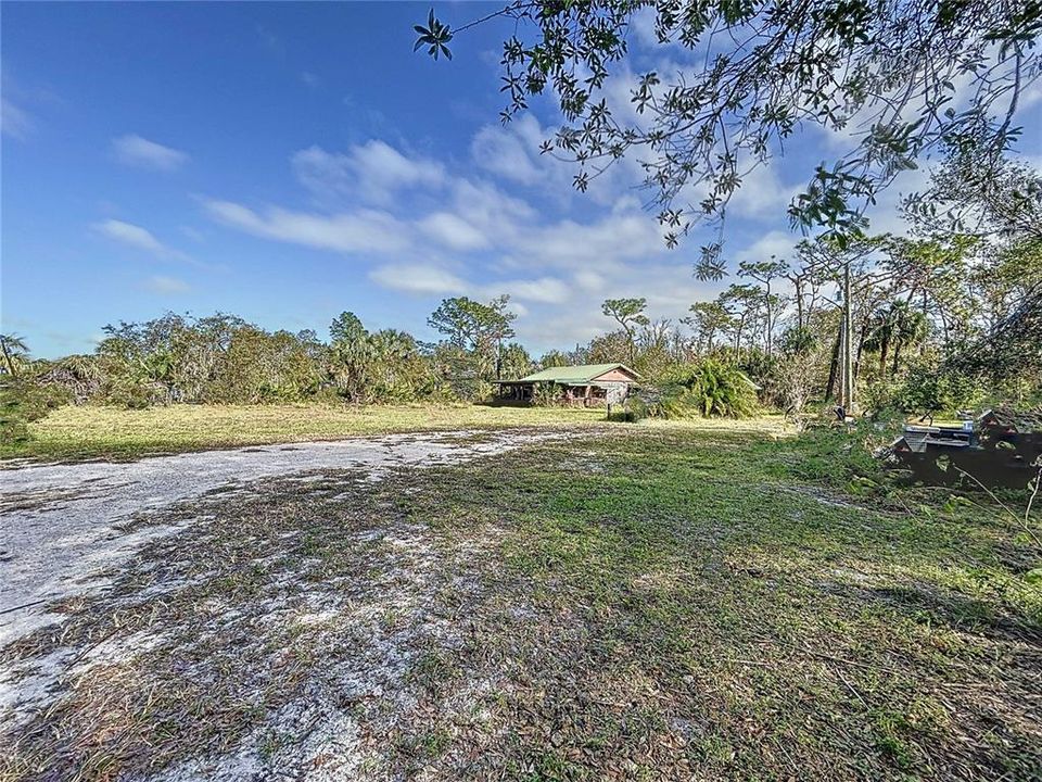 En Venta: $1,499,000 (9.75 acres)