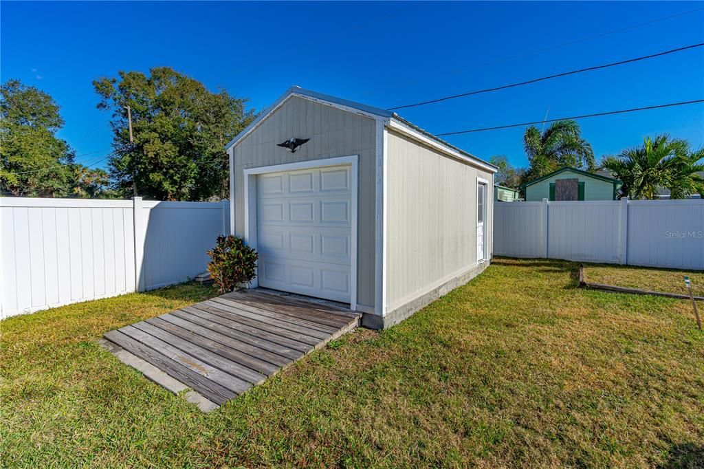 Active With Contract: $275,000 (3 beds, 2 baths, 1380 Square Feet)