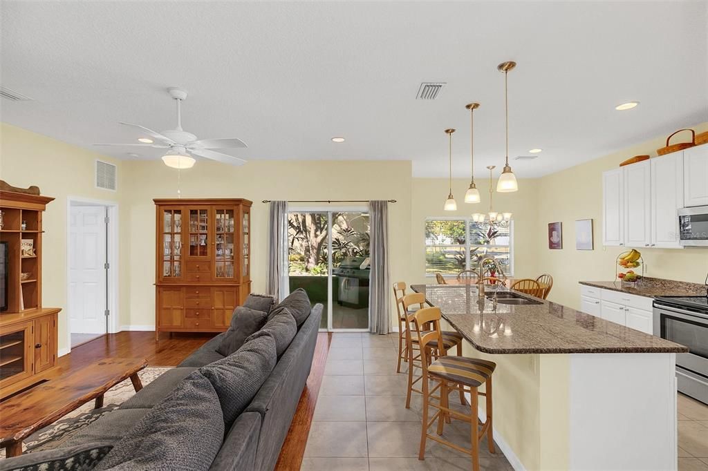 Kitchen & Family Room combo