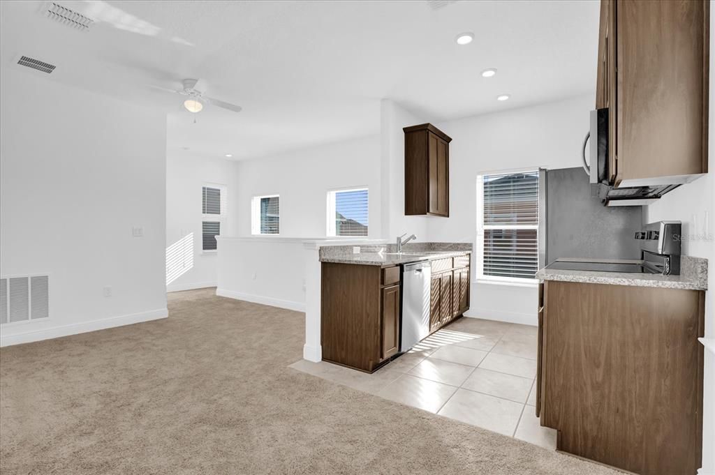 Living room & Kitchen