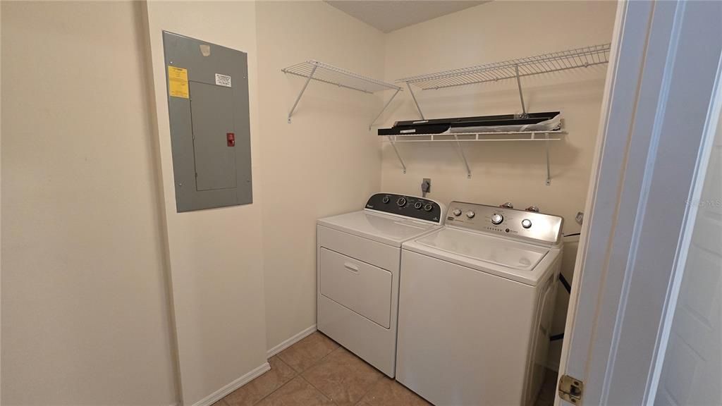 For Rent: $1,400 (2 beds, 2 baths, 1104 Square Feet)