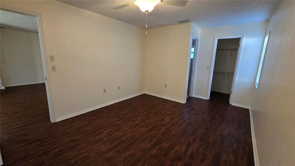 For Rent: $1,400 (2 beds, 2 baths, 1104 Square Feet)