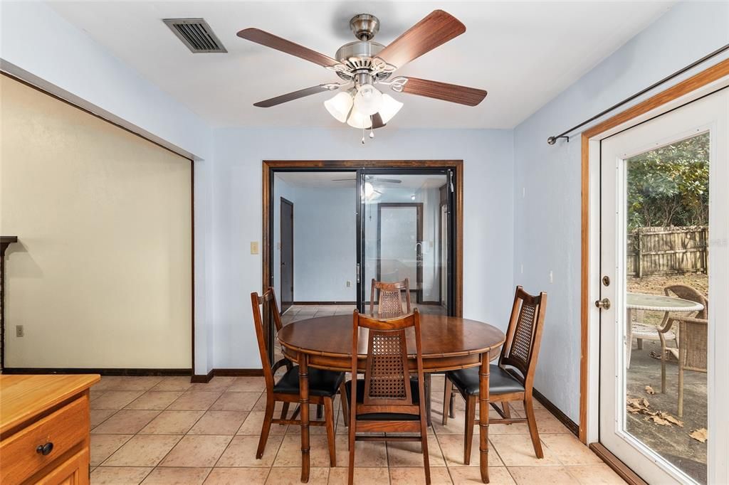 For Rent: $2,150 (3 beds, 2 baths, 1419 Square Feet)