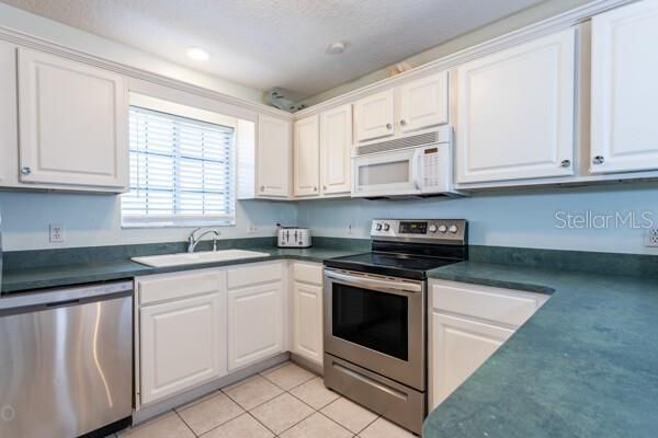 For Sale: $445,000 (3 beds, 2 baths, 1494 Square Feet)