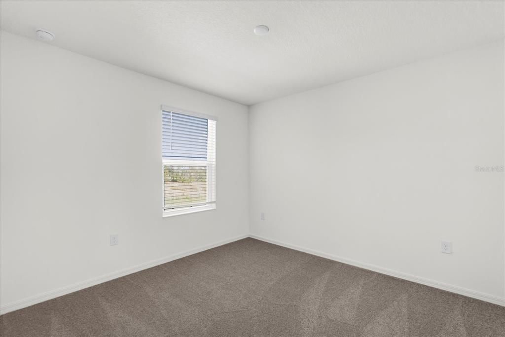 На продажу: $255,180 (3 спален, 2 ванн, 1557 Квадратных фут)