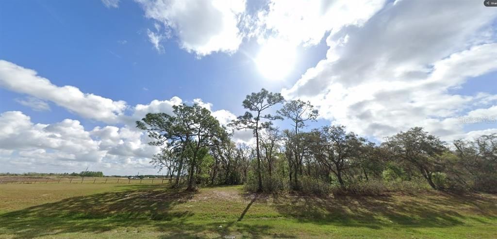 待售: $49,000 (1.24 acres)