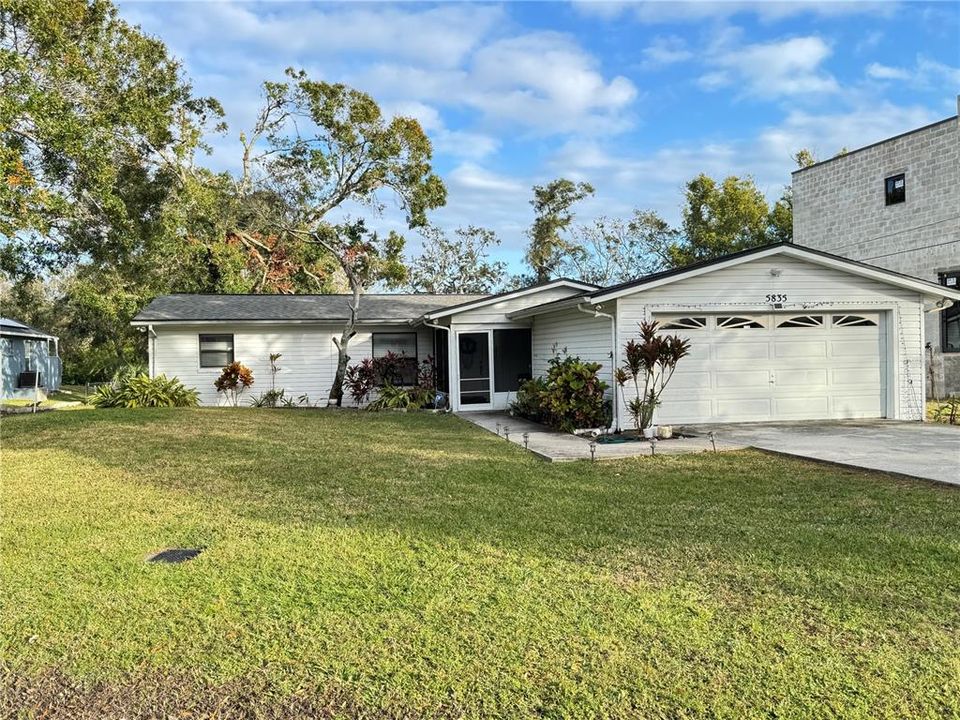 For Sale: $467,000 (3 beds, 2 baths, 1426 Square Feet)