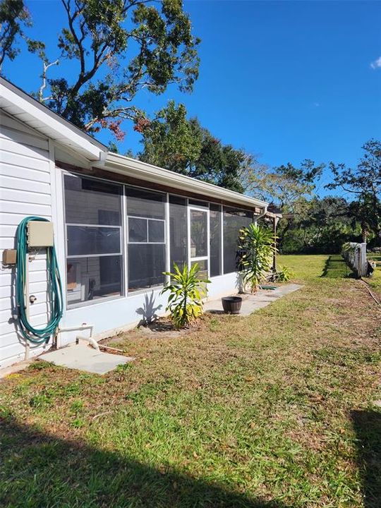 For Sale: $467,000 (3 beds, 2 baths, 1426 Square Feet)