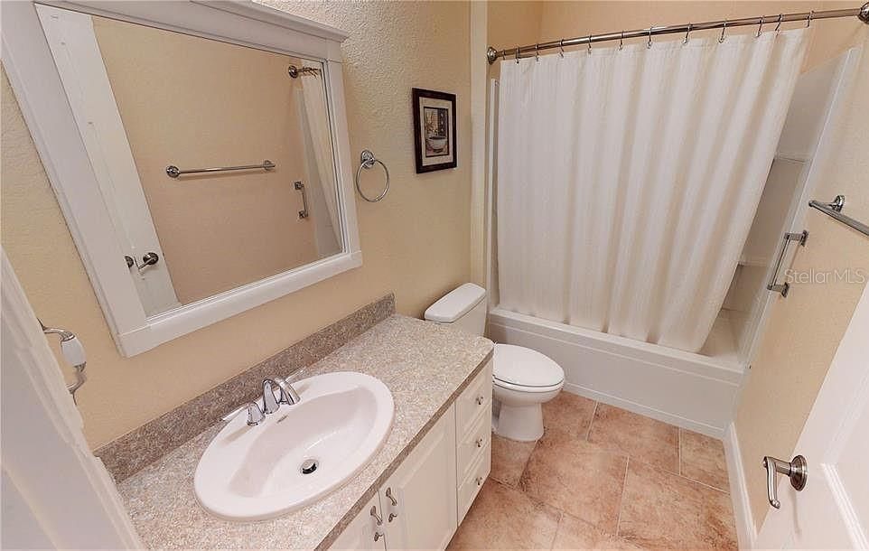 2nd bathroom of guest house side of Duplex at Tall Palms Ranch