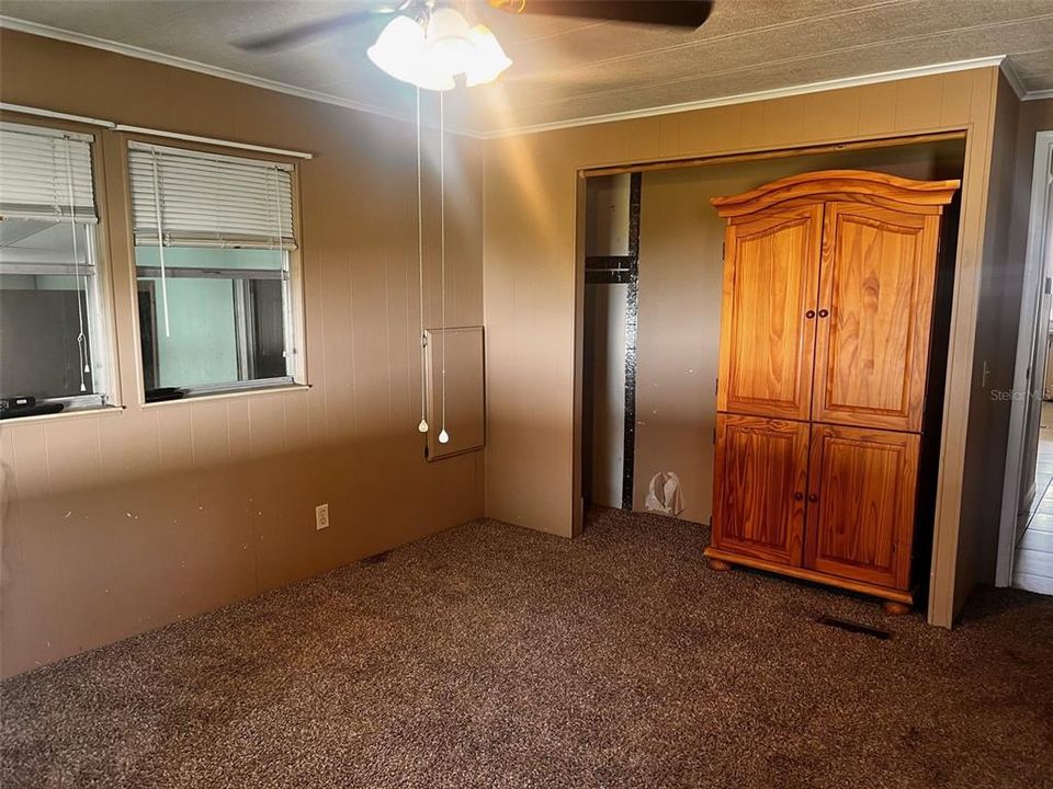 For Sale: $205,000 (2 beds, 2 baths, 1056 Square Feet)