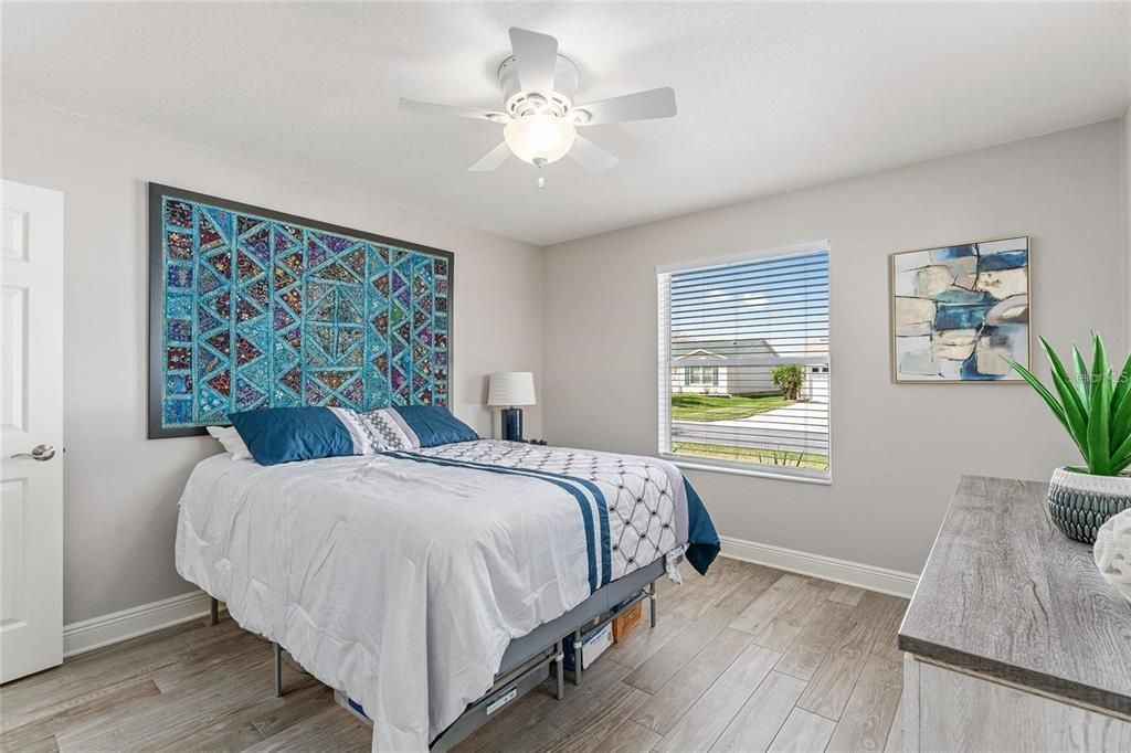 BEAUTIFUL GUEST BEDROOM!