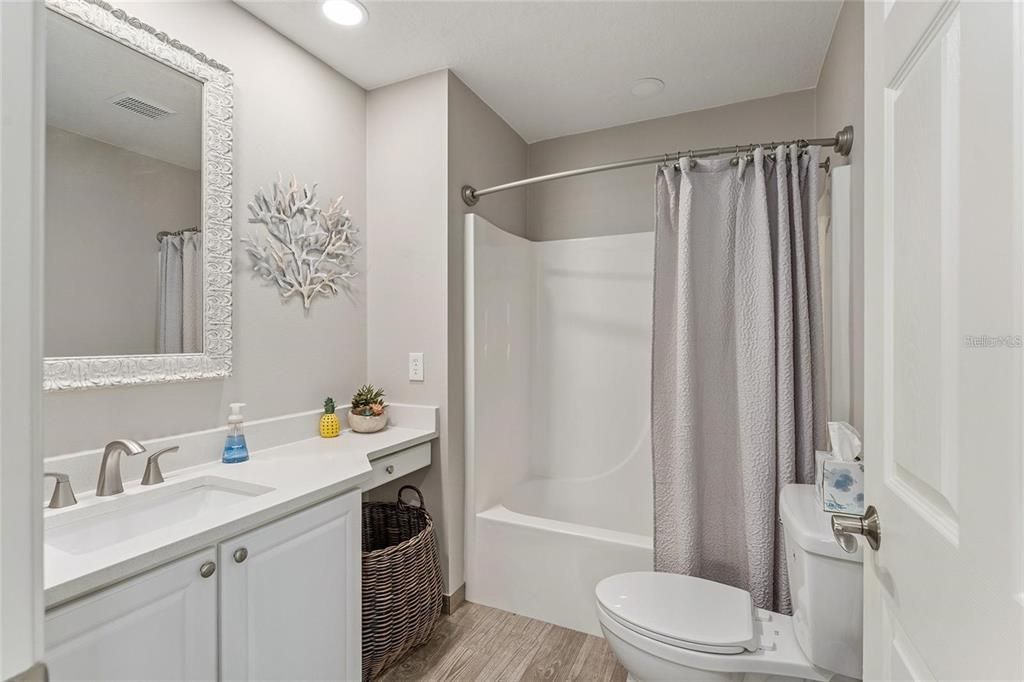 BEAUTIFUL GUEST BATH -- ALL UPDATED!