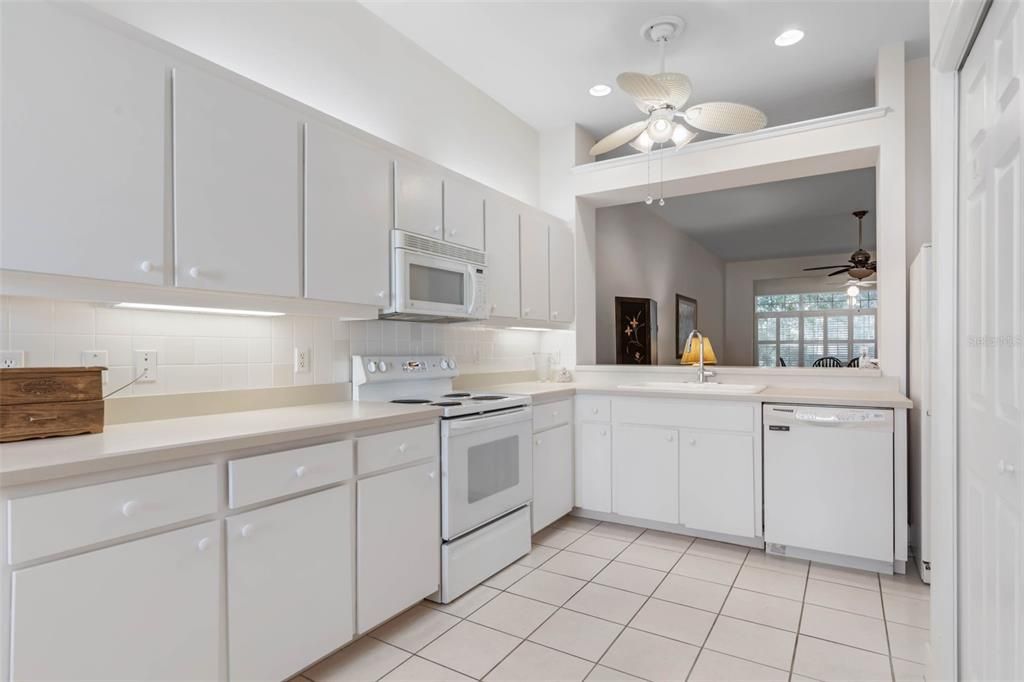 For Sale: $329,990 (3 beds, 2 baths, 1627 Square Feet)