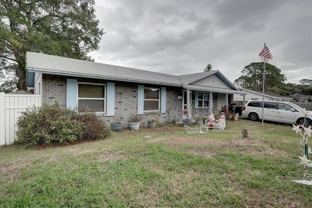 For Sale: $290,000 (3 beds, 2 baths, 1148 Square Feet)