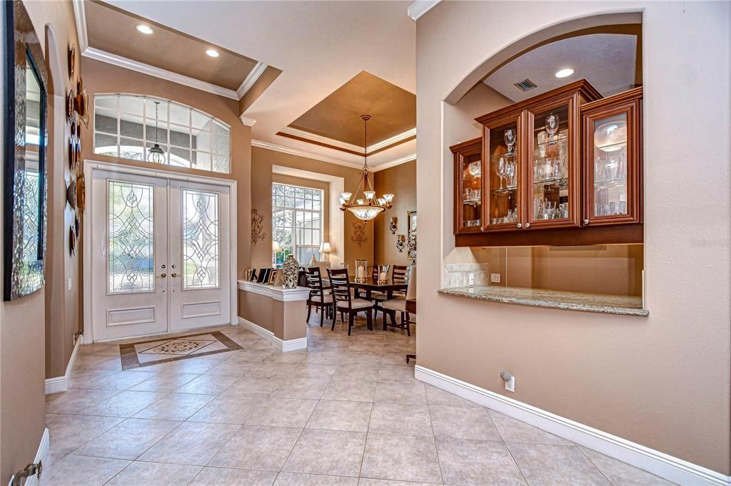 Foyer Side Butler's Pantry