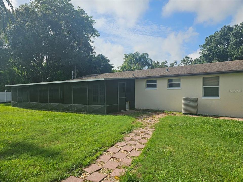 For Sale: $1,295,000 (3 beds, 2 baths, 1512 Square Feet)