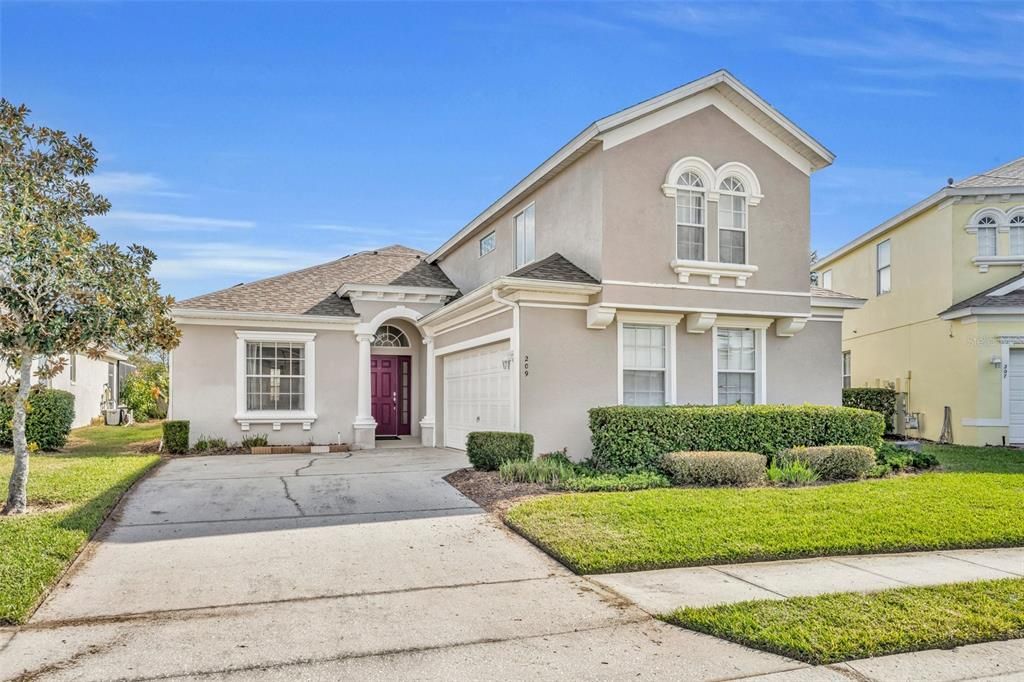 House with garage view