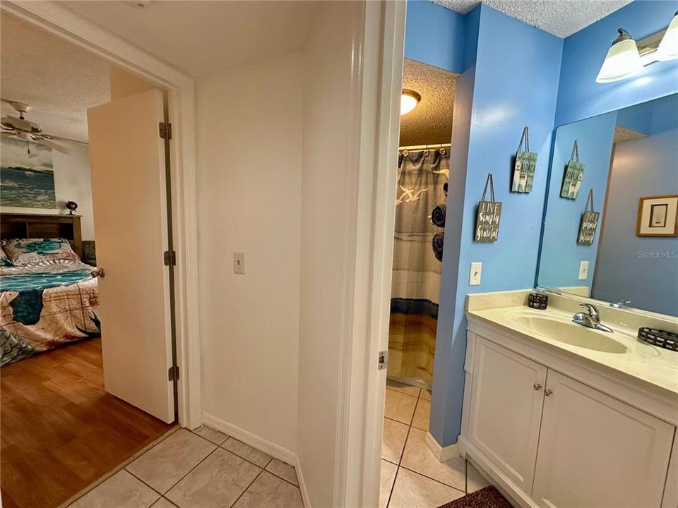 For Sale: $349,000 (2 beds, 2 baths, 1110 Square Feet)