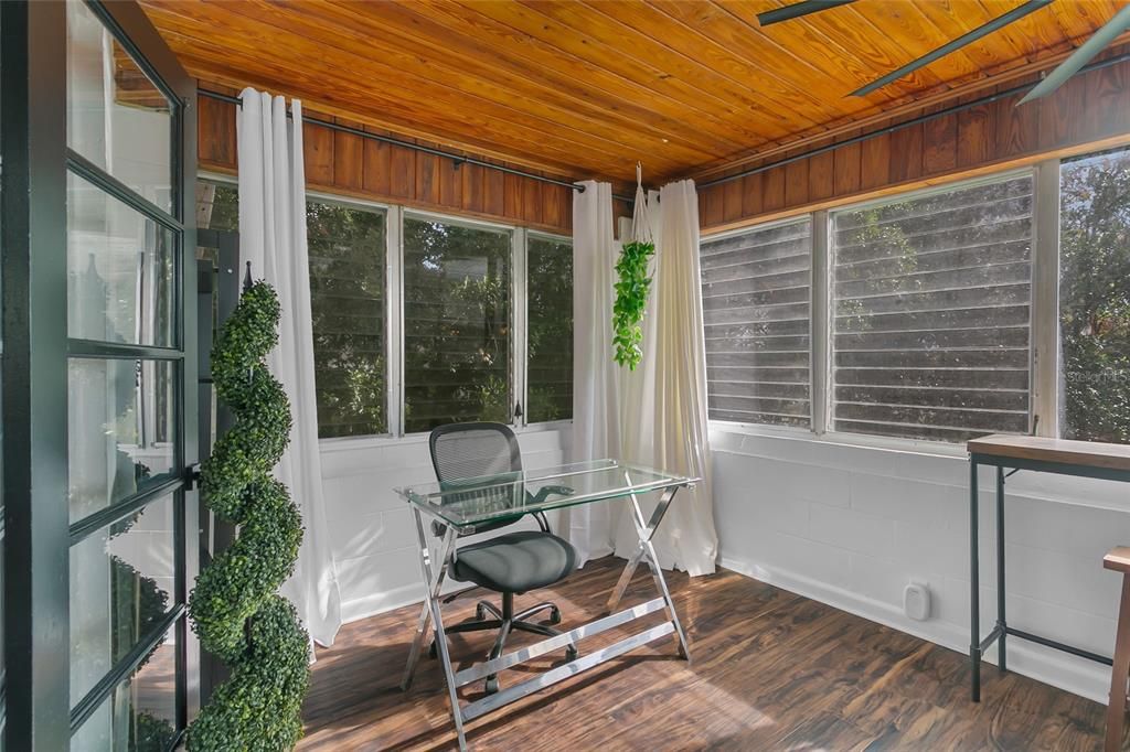 Office overlooking Starke Lake, or Bonus Play Room