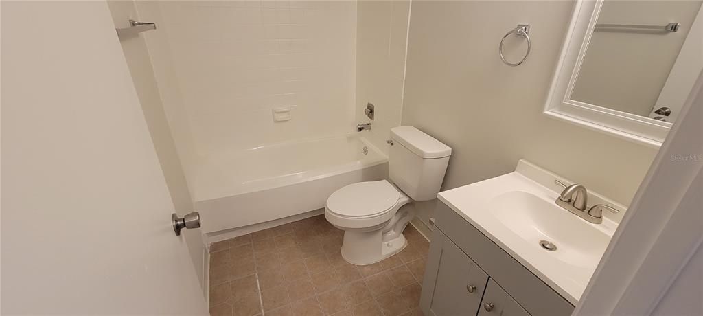 For Rent: $1,450 (2 beds, 2 baths, 897 Square Feet)