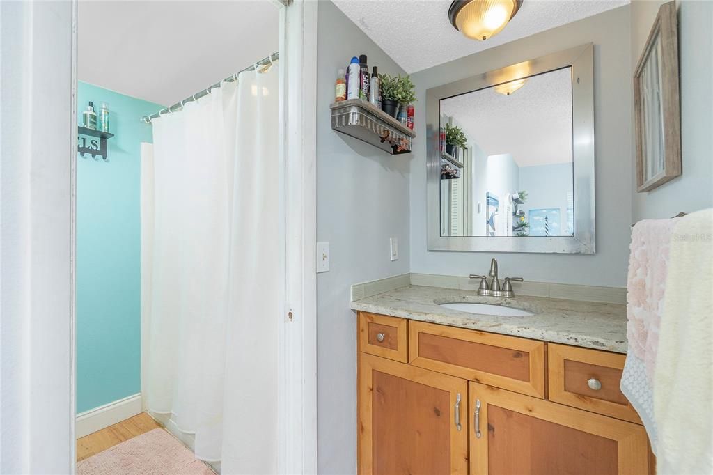 For Sale: $365,000 (2 beds, 2 baths, 754 Square Feet)