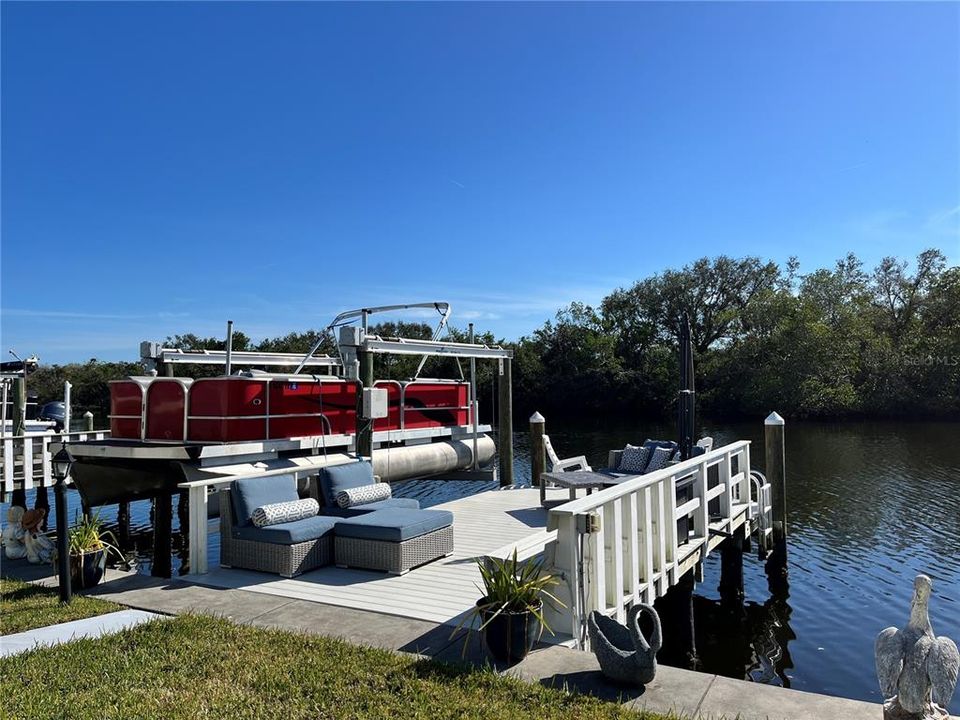 Dock and Lift