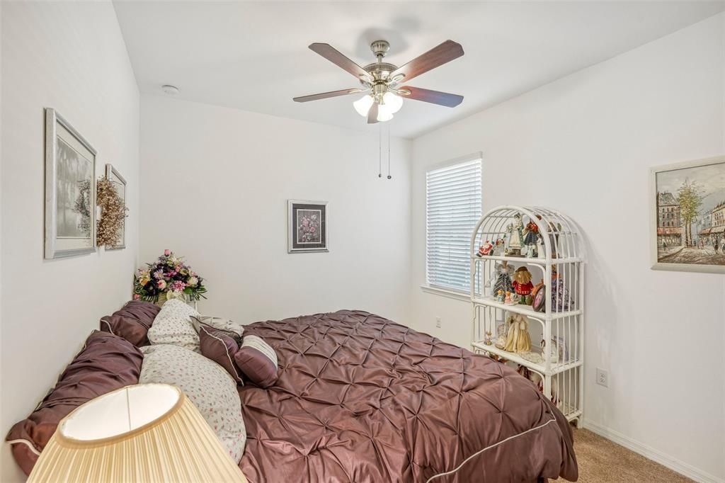 For Sale: $289,900 (2 beds, 2 baths, 1342 Square Feet)