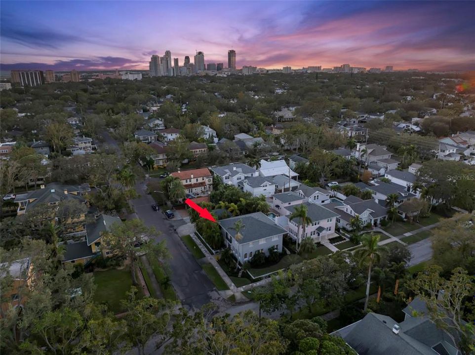 For Sale: $2,195,000 (3 beds, 2 baths, 3190 Square Feet)