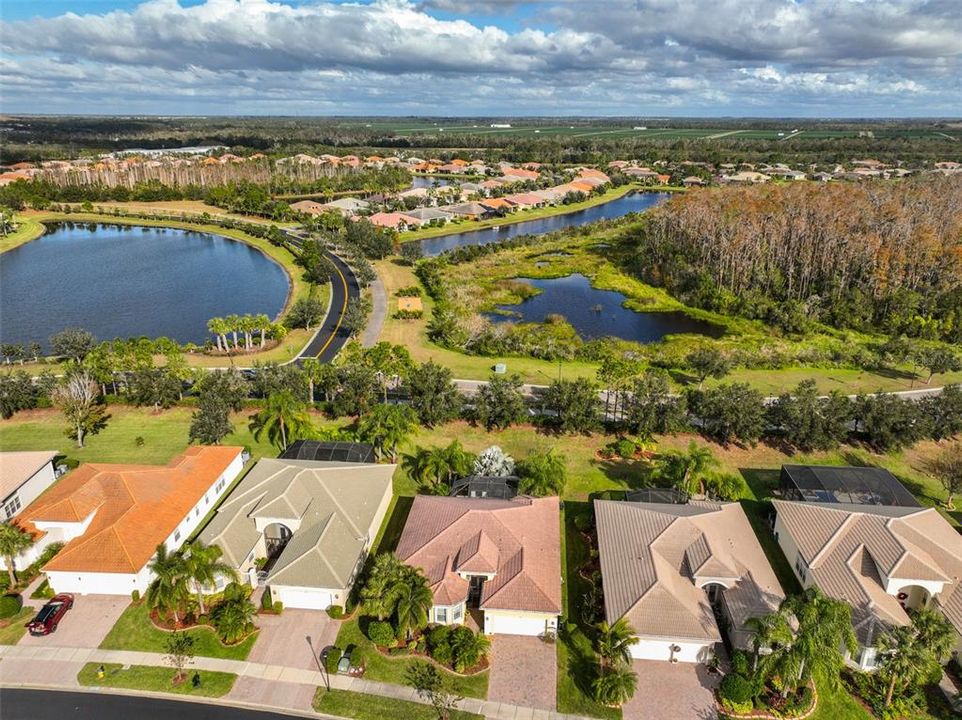 Beautiful Valencia Lakes