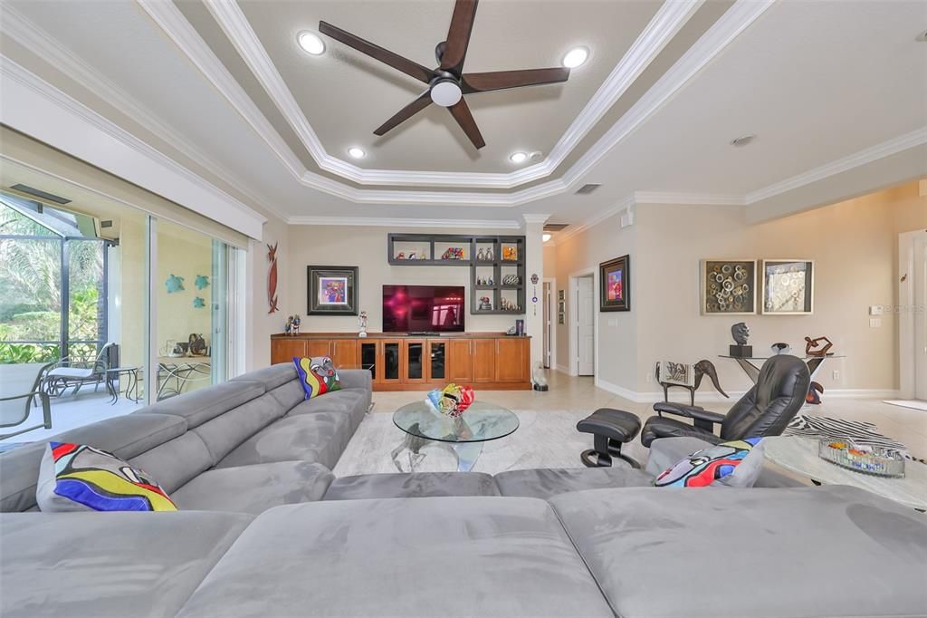 recessed lighting and beautiful ceiling fan