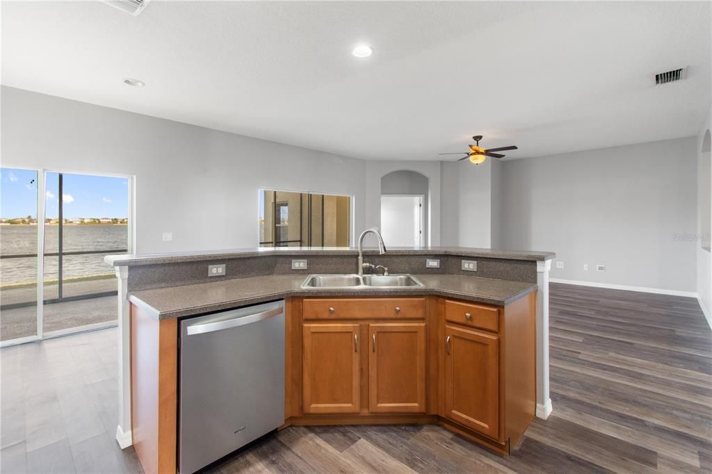 For Sale: $449,900 (4 beds, 2 baths, 2372 Square Feet)