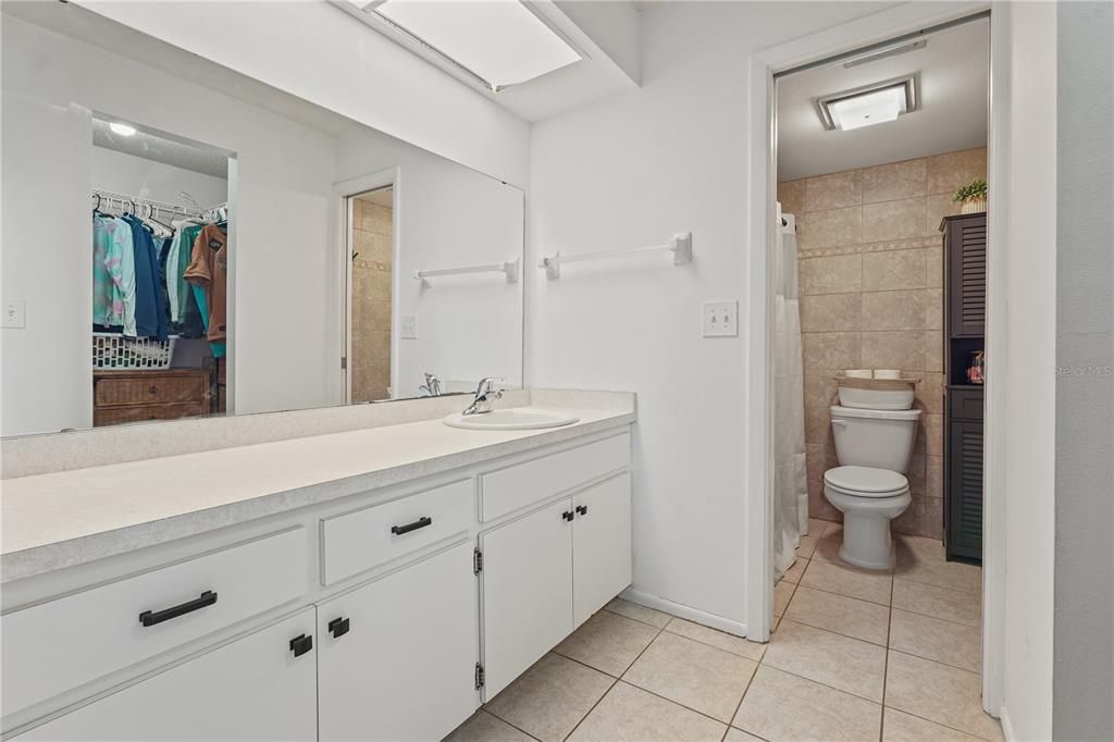 For Sale: $298,000 (2 beds, 2 baths, 2927 Square Feet)