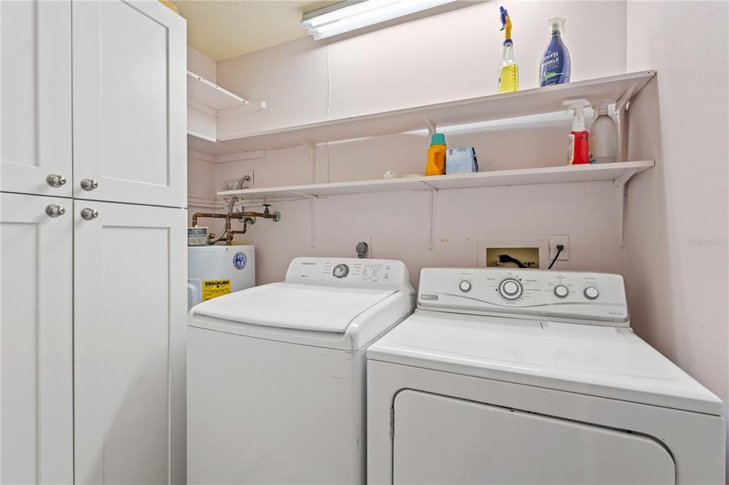 For Sale: $298,000 (2 beds, 2 baths, 2927 Square Feet)