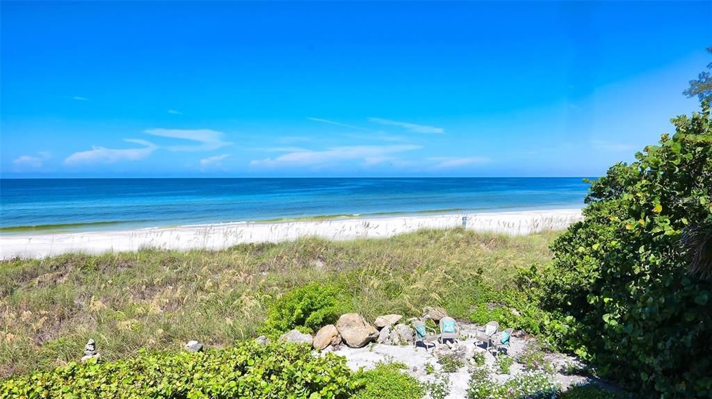 Located within a few miles from number one beach in the US, Siesta Key Beach.