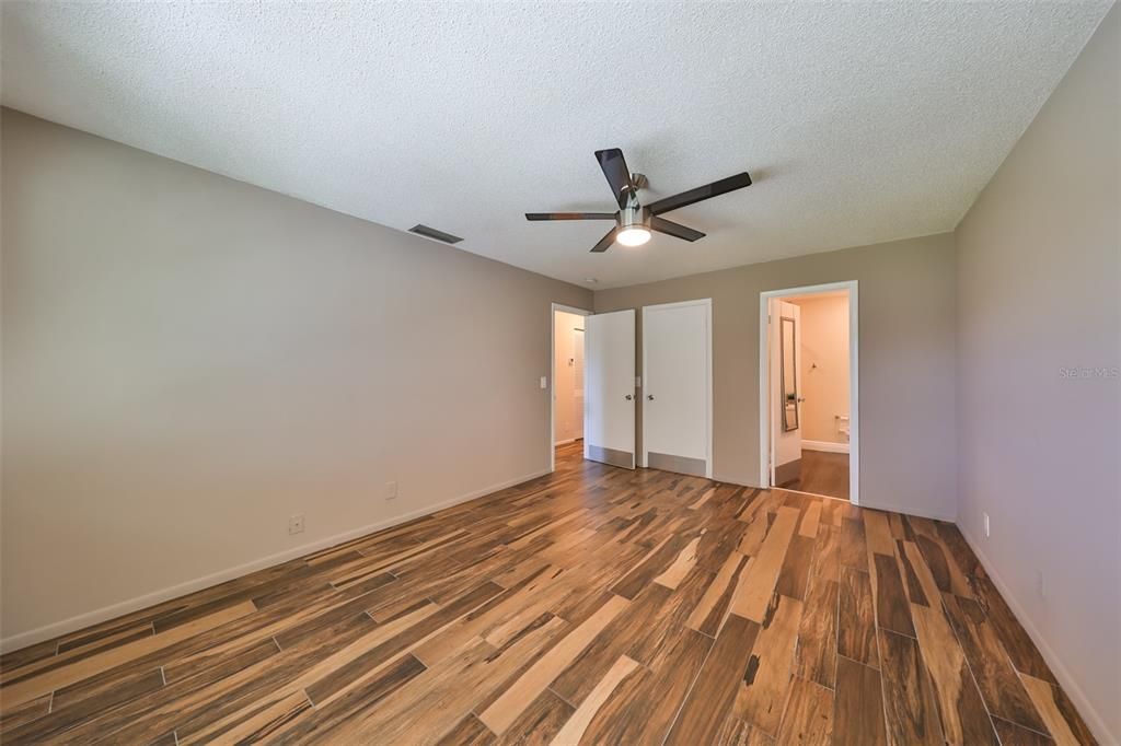 For Sale: $315,000 (2 beds, 2 baths, 1180 Square Feet)