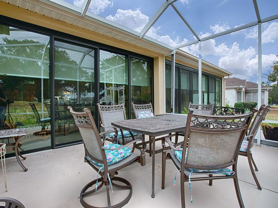 Screened Patio/Bird Cage