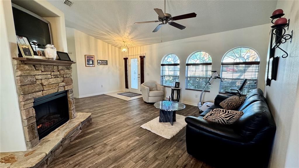 Living Room w/ Electric Fireplace