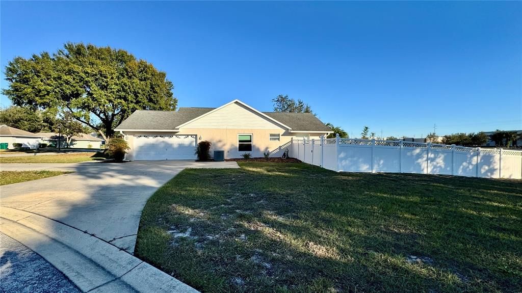 For Sale: $415,000 (3 beds, 2 baths, 1707 Square Feet)